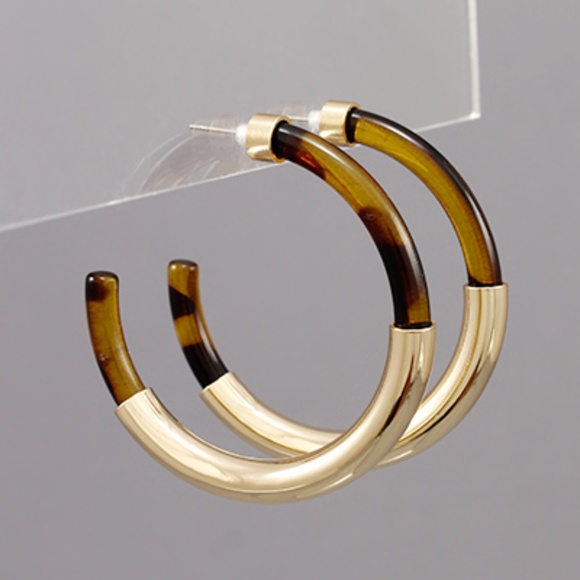 Metal Tube on Acrylic Hoops - Picture 2 of 2